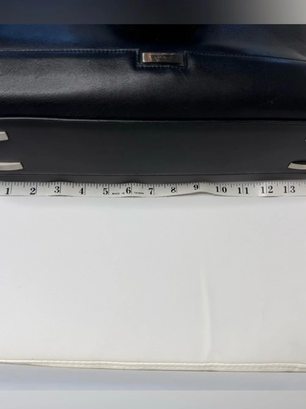 Tumi Black Leather Laptop Messenger Bag Silver Accent 43907D Vintage Business